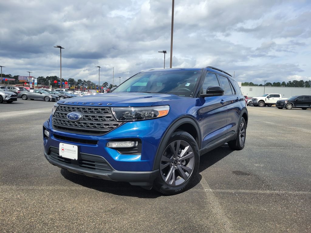 Certified 2023 Ford Explorer XLT w/ Equipment Group 202A