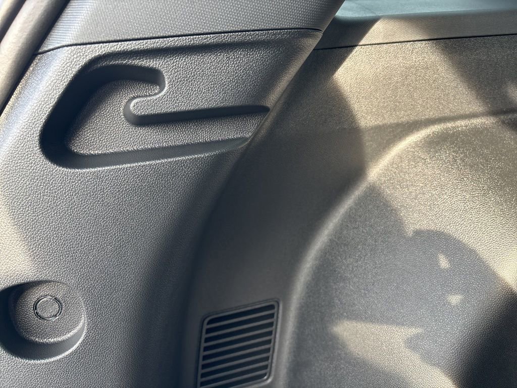 New 2026 Chevrolet Equinox LT w/ Convenience Package II image 37