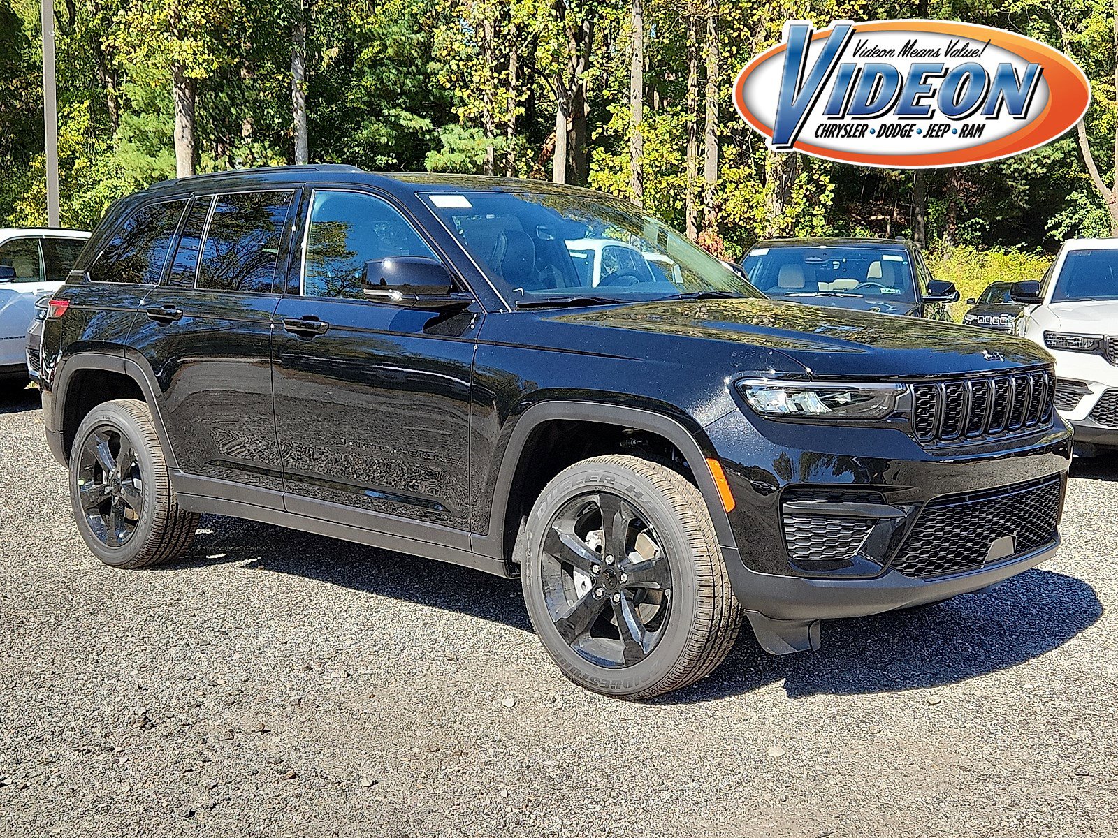New 2025 Jeep Grand Cherokee Altitude
