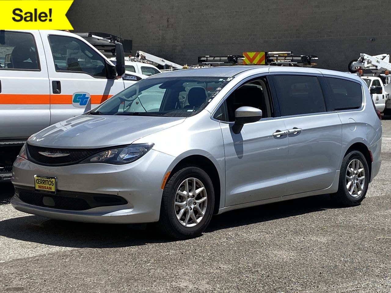 Used 2023 Chrysler Voyager LX
