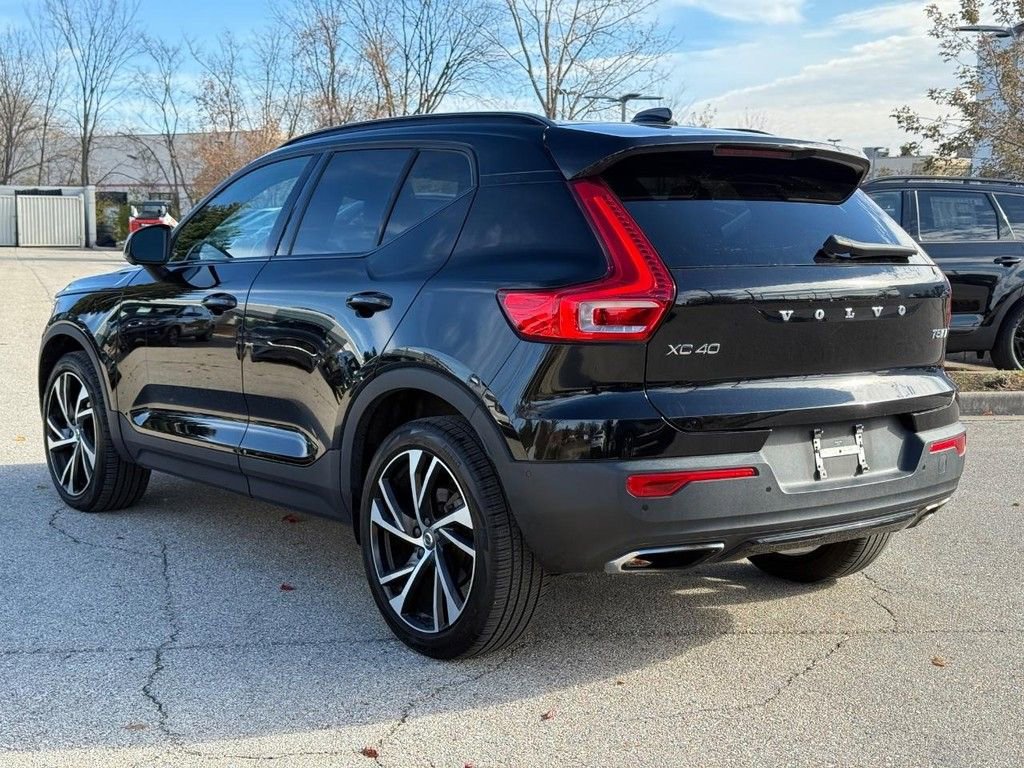 Used 2020 Volvo XC40 T5 R-Design w/ Protection Package Premier image 5