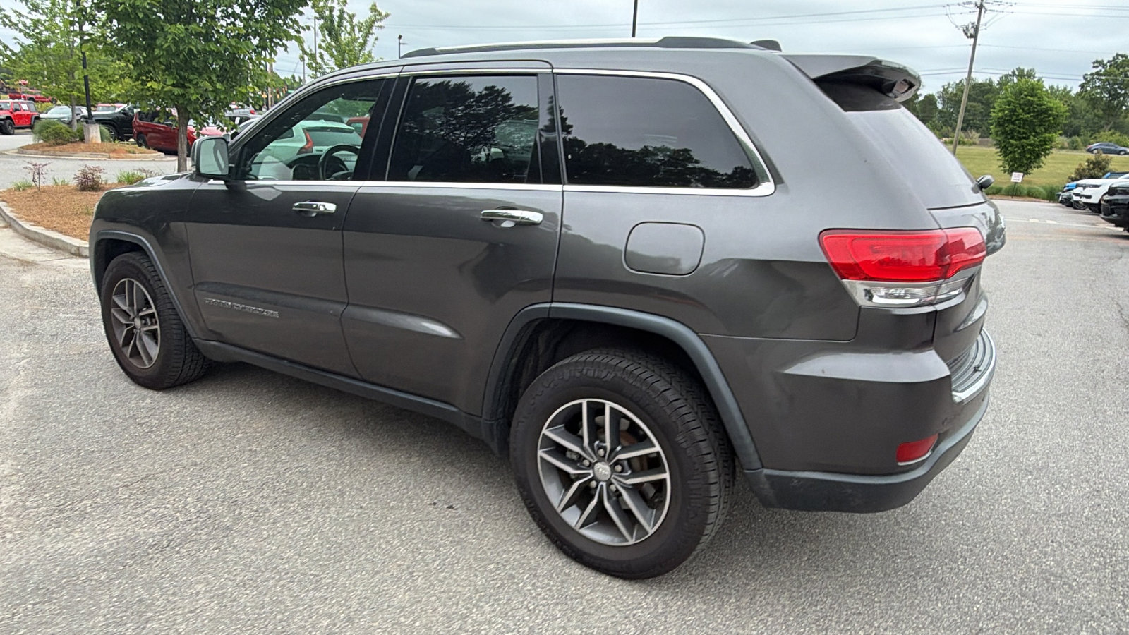 Used 2017 Jeep Grand Cherokee Limited w/ Luxury Group II RWD image 10
