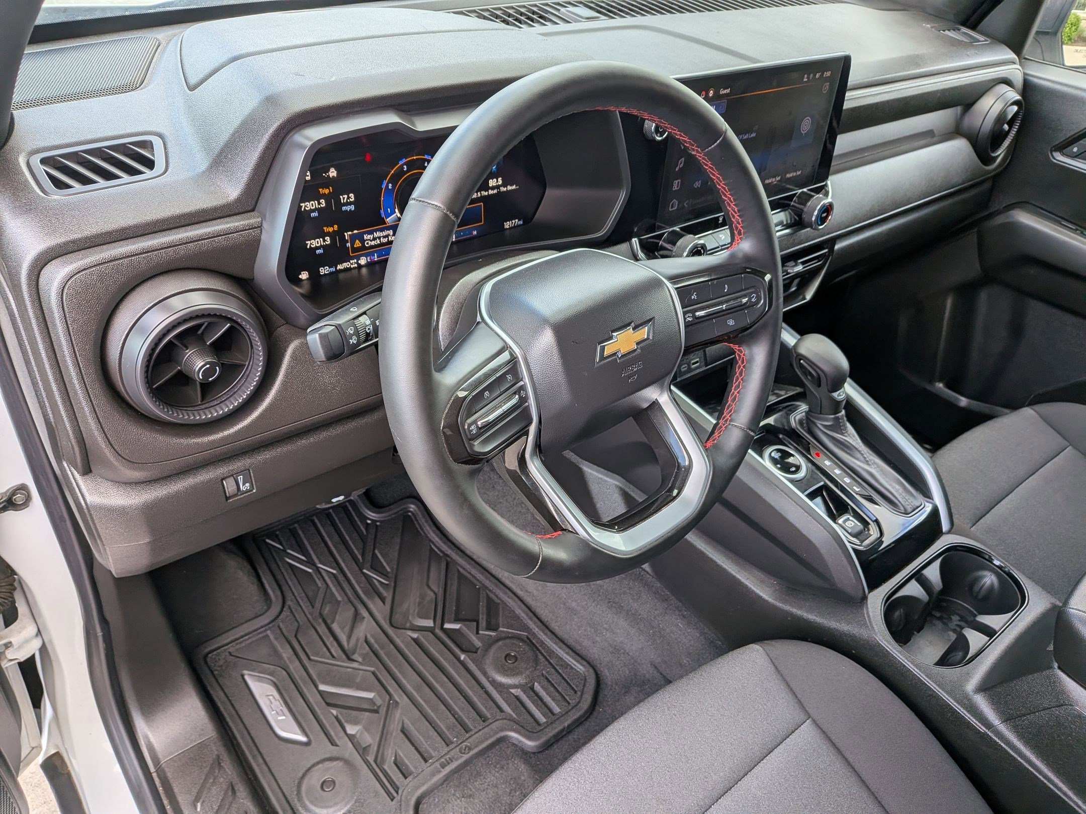 Used 2025 Chevrolet Colorado W/T w/ WT Convenience Package II image 16