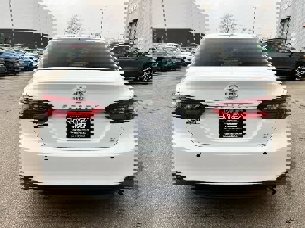 Used 2023 Toyota Camry LE image 5