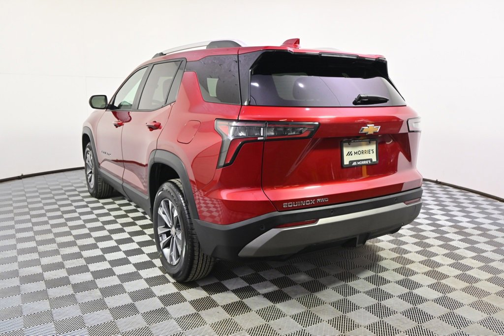 Used 2025 Chevrolet Equinox LT w/ Convenience Package II image 4