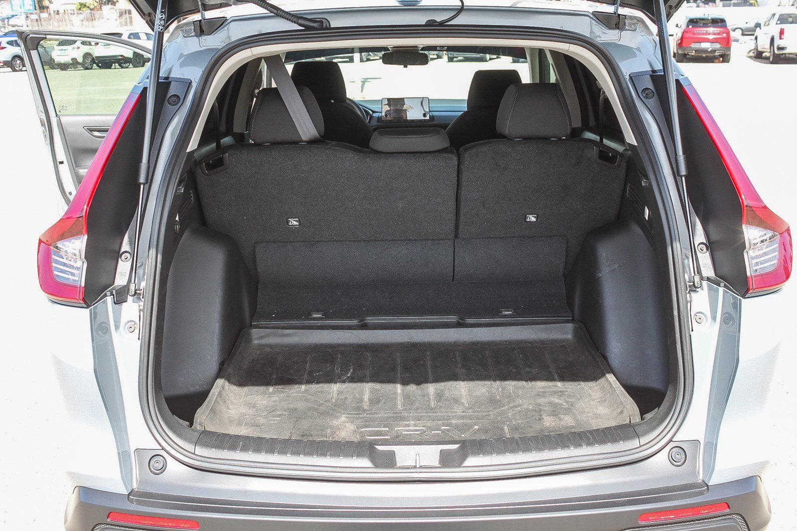 Used 2025 Honda CR-V LX image 27