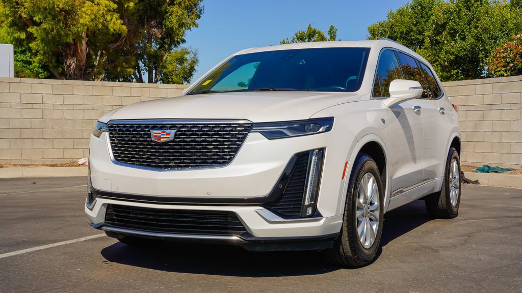 Certified 2023 Cadillac XT6 Luxury w/ LPO, Floor Liner Package FWD image 2