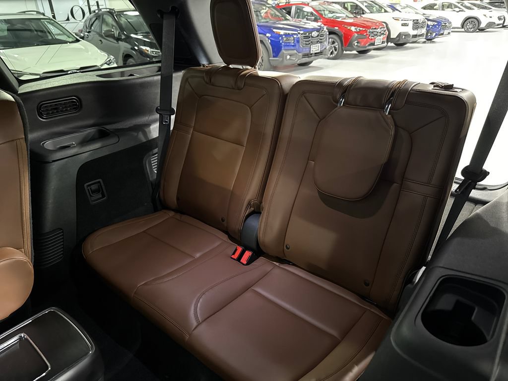 Used 2022 Lincoln Aviator Reserve w/ Equipment Group 201A AWD/4WD image 25
