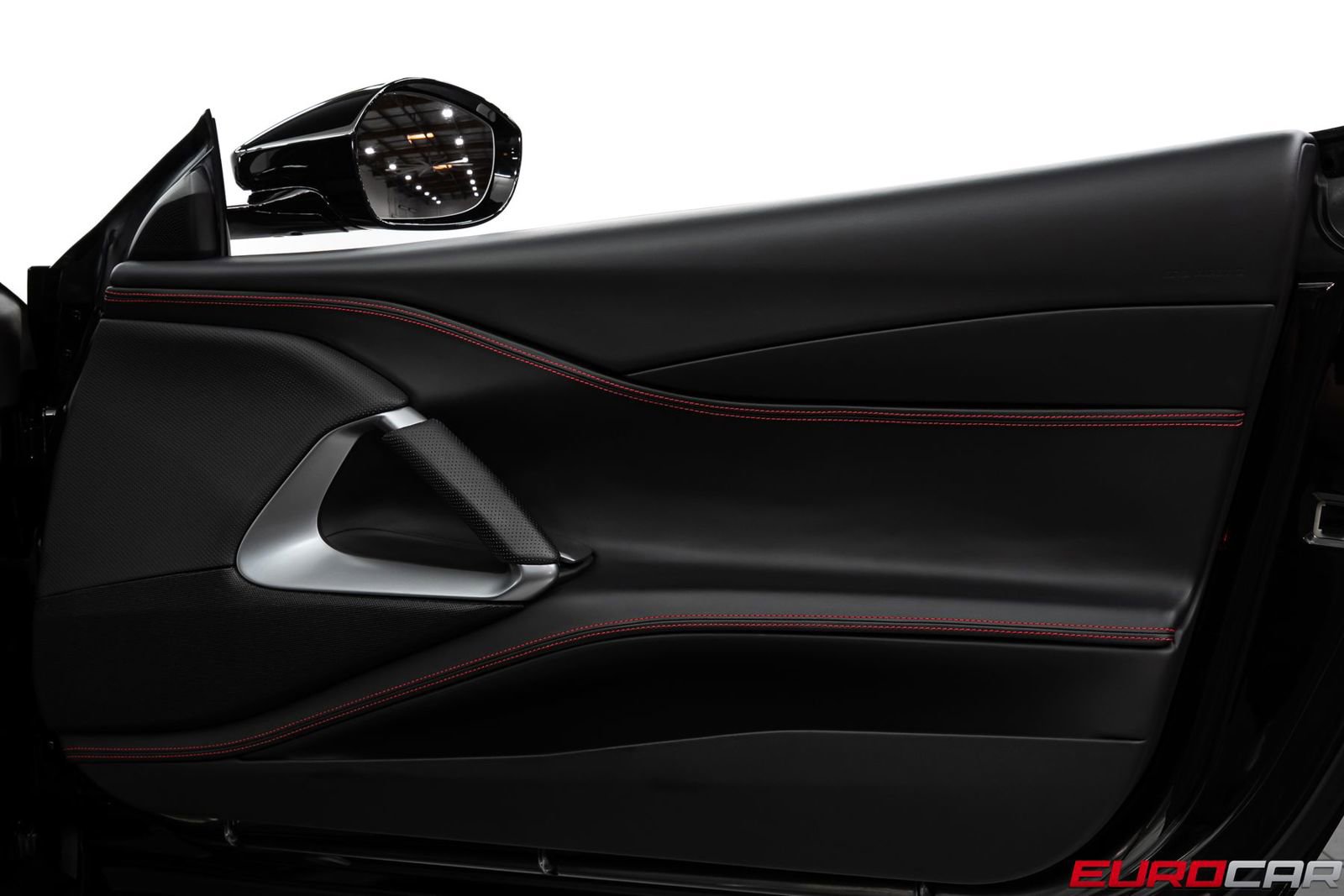 Used 2020 Ferrari 812 Superfast RWD image 24