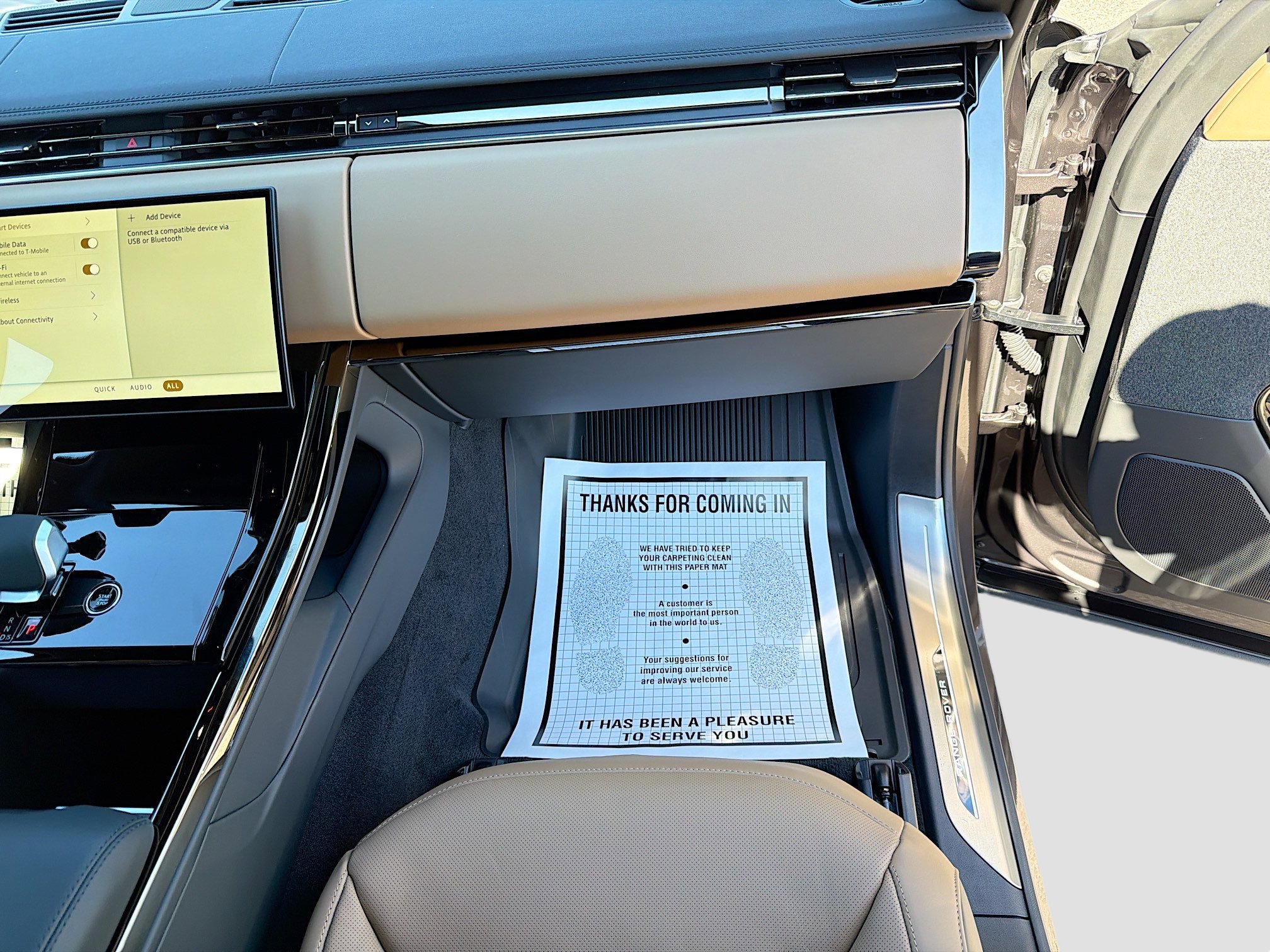 New 2026 Land Rover Range Rover Sport Dynamic SE image 18