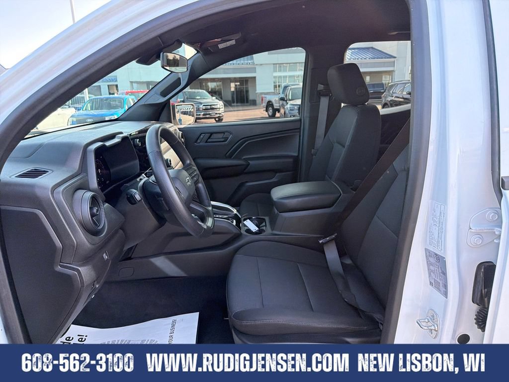 Used 2024 Chevrolet Colorado Trail Boss w/ Advanced Trailering Package AWD/4WD image 9