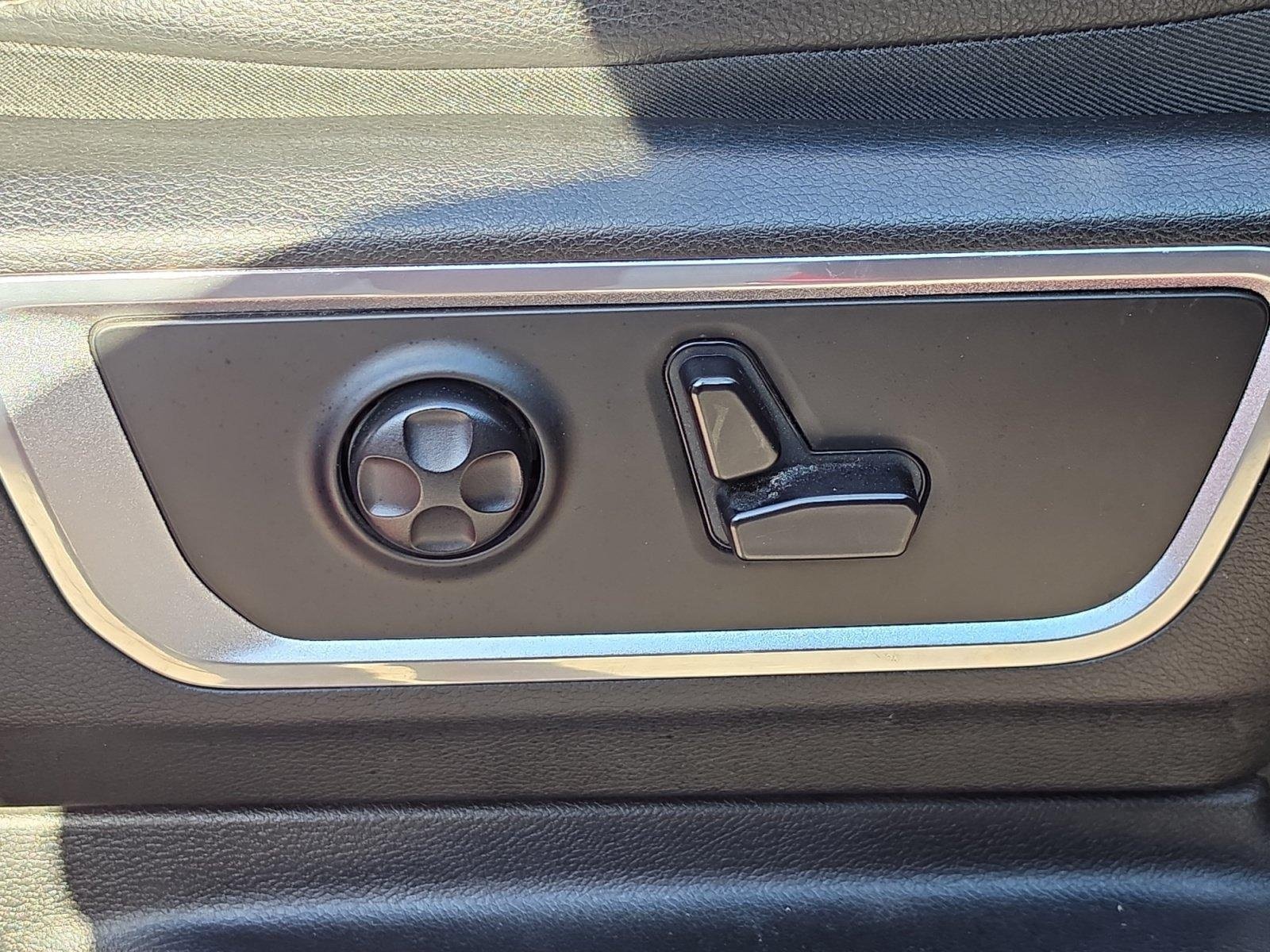 Used 2019 RAM 1500 Laramie AWD/4WD image 32