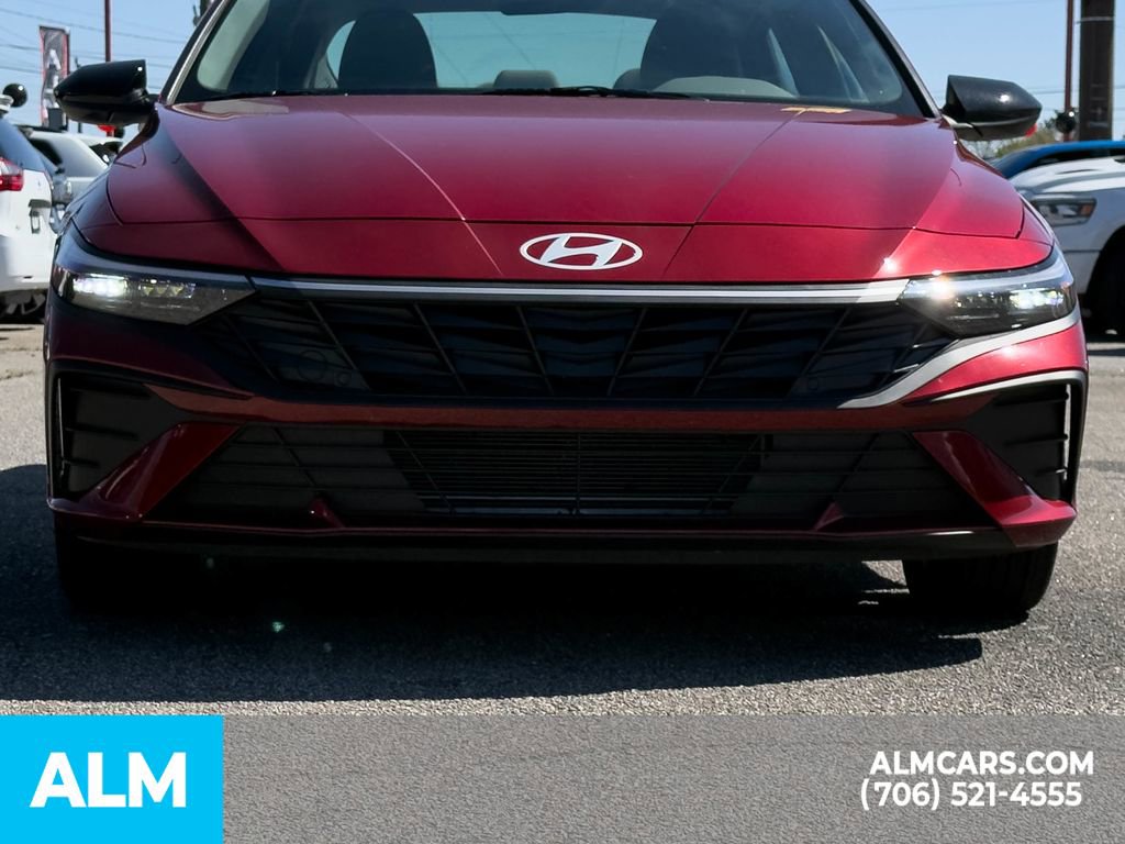 Certified 2025 Hyundai Elantra Sport image 6