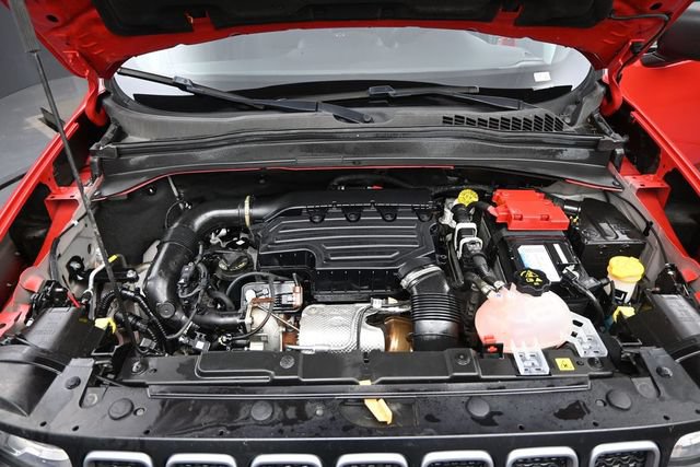 Used 2023 Jeep Renegade Latitude w/ Premium Group AWD/4WD image 43