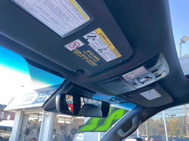 Used 2022 Lexus GX 460 Premium w/ Accessory Package image 21