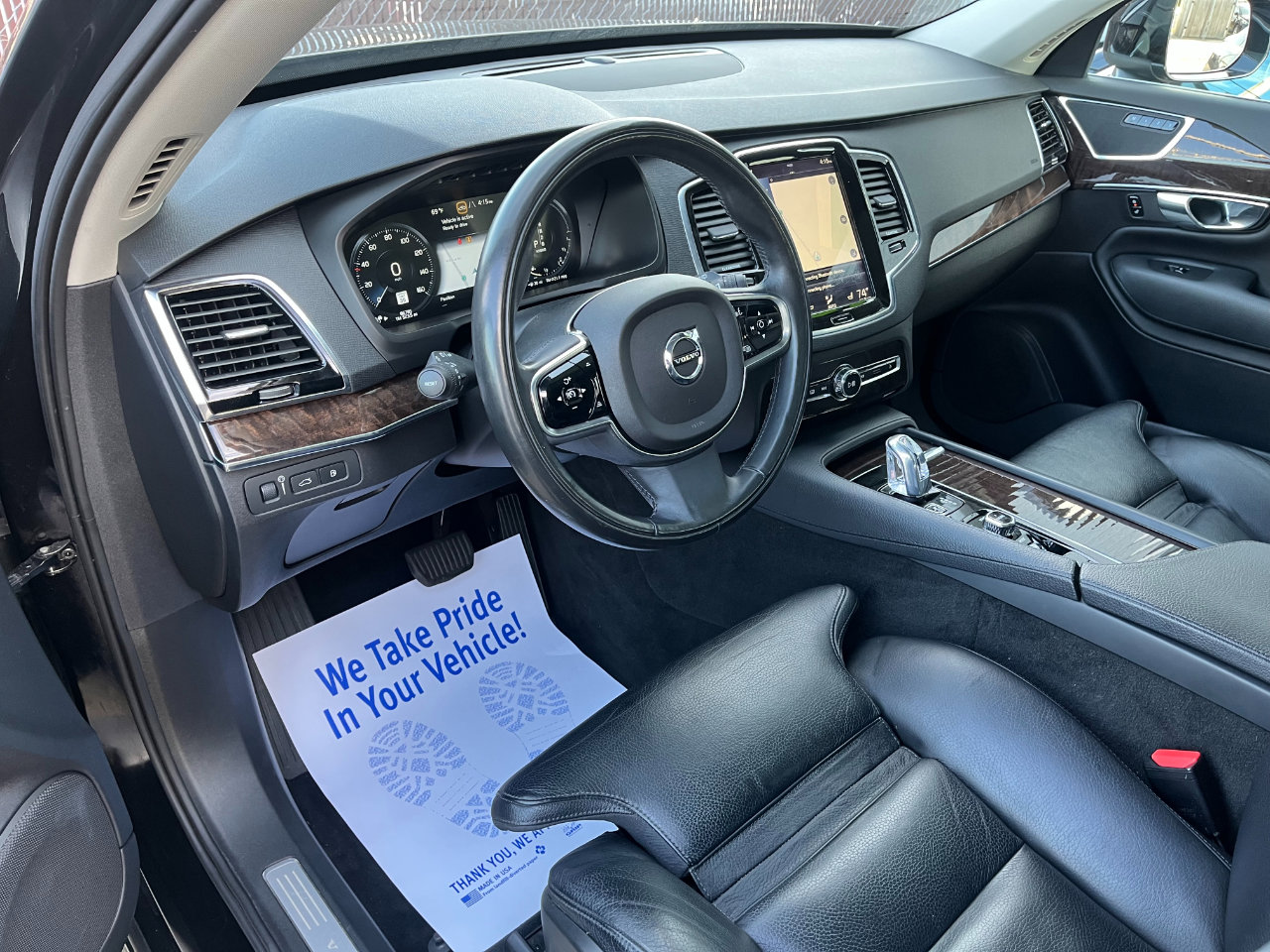 Used 2016 Volvo XC90 T8 Momentum image 10