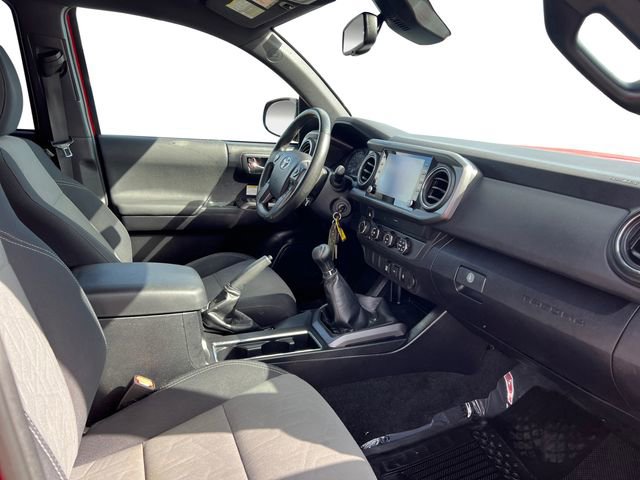 Certified 2020 Toyota Tacoma TRD Off-Road AWD/4WD image 20