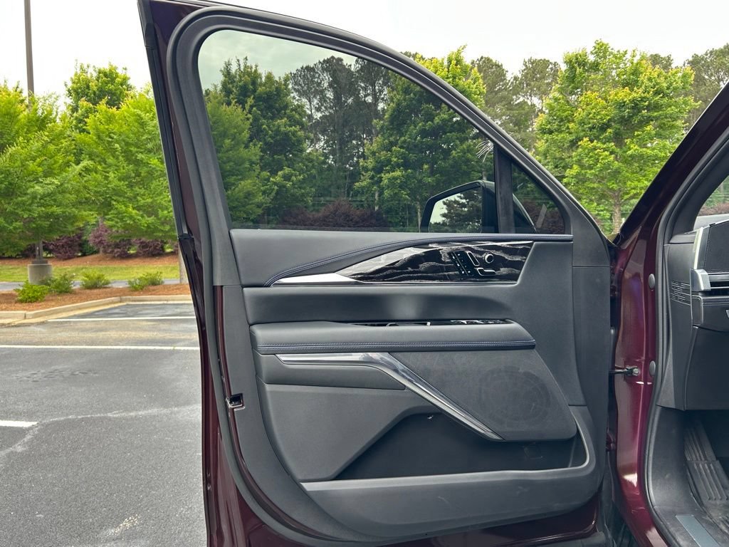 Used 2026 Cadillac Escalade IQ Sport 1 w/ LPO, Floor Liner Package AWD/4WD image 67