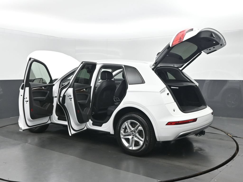 Used 2018 Audi Q5 2.0T Premium w/ Convenience Package AWD/4WD image 40