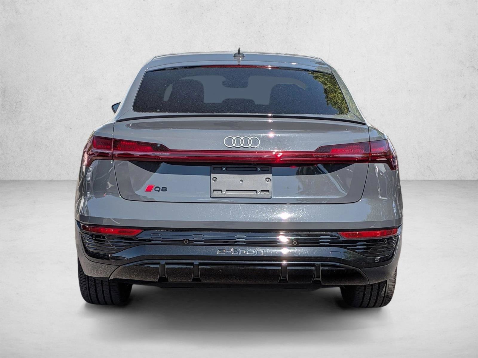 Certified 2024 Audi Q8 e-tron Premium Plus w/ Premium Plus Package AWD/4WD image 5