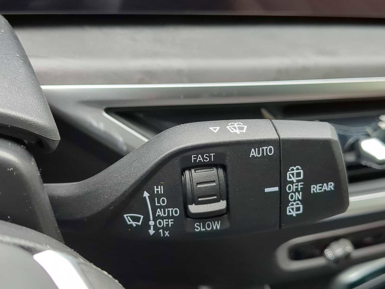 New 2026 BMW X5 xDrive50e w/ Premium Package image 28