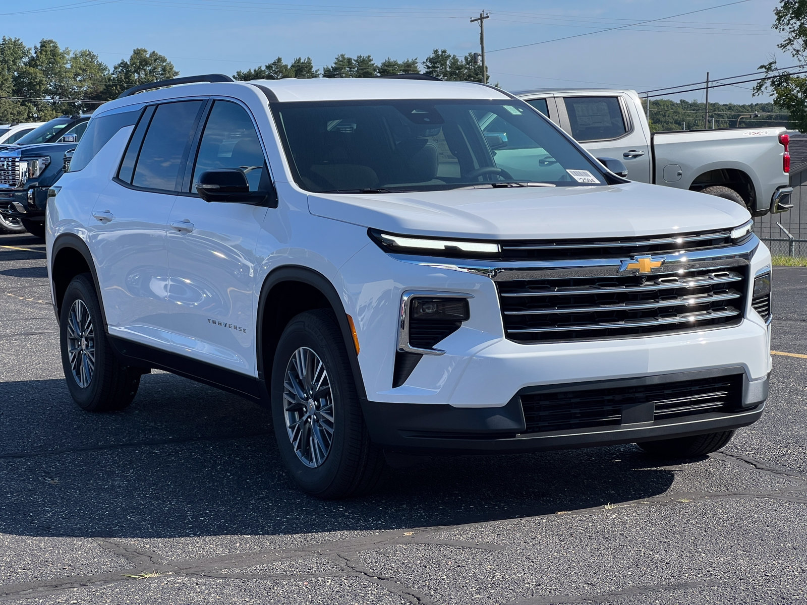 New 2027 Chevrolet Traverse LT w/ Driver Confidence Package AWD/4WD image 45