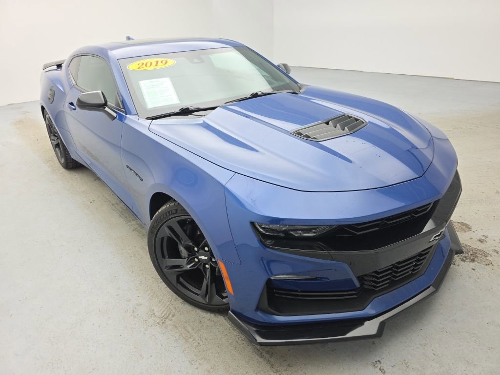 Used 2019 Chevrolet Camaro SS w/ Black Appearance Package image 2