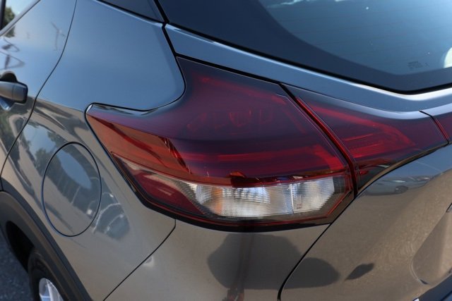 New 2025 Nissan Kicks Play S image 7