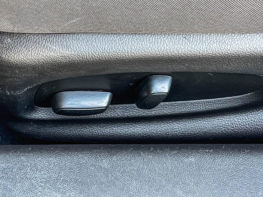 Certified 2023 Chevrolet Camaro LT image 44