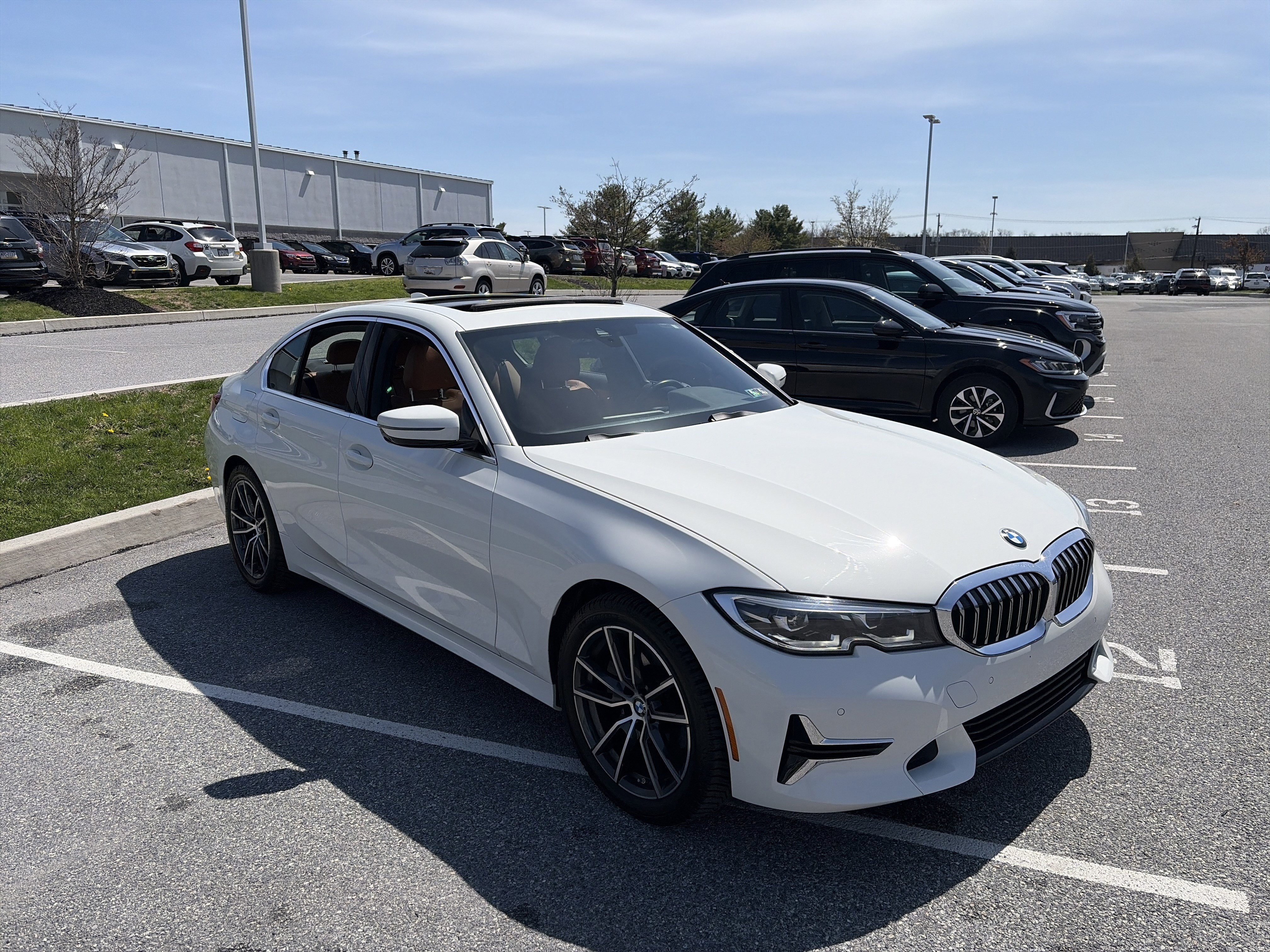 Used 2020 BMW 330i xDrive Sedan w/ Convenience Package image 3