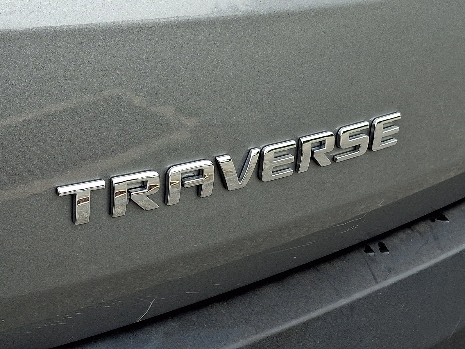 Used 2023 Chevrolet Traverse LS w/ Safety Package FWD image 32