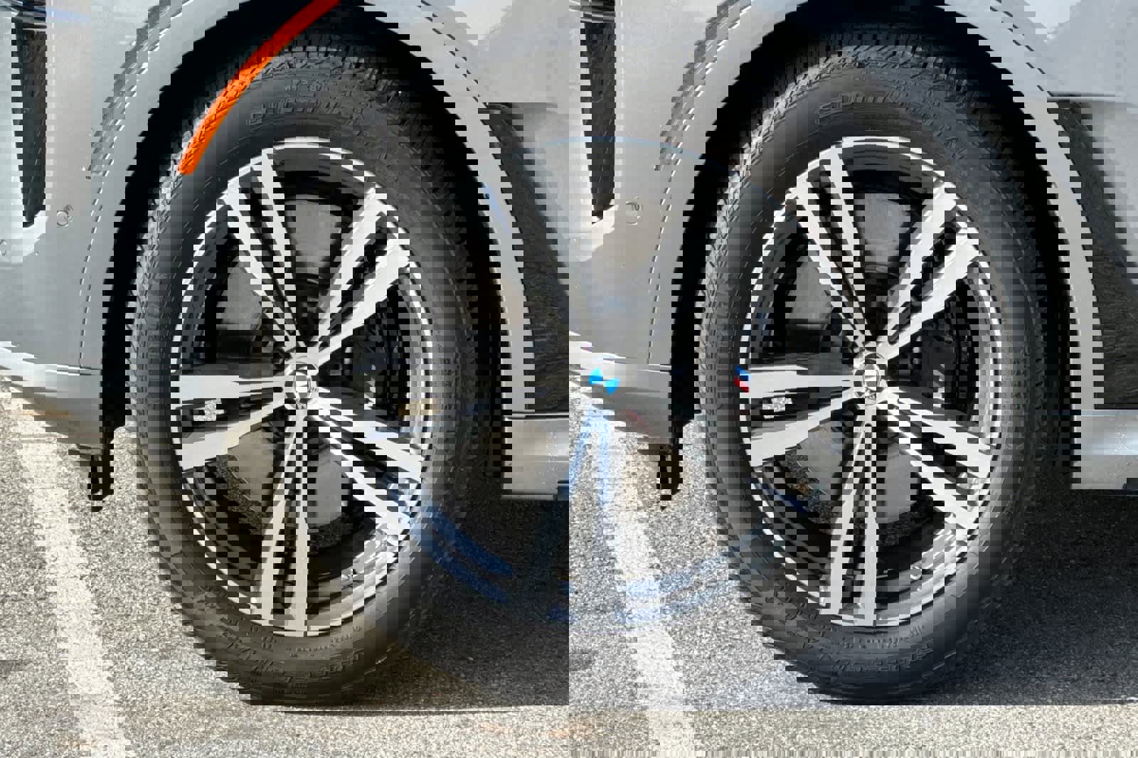 Used 2024 BMW X7 xDrive40i w/ M Sport Package image 32