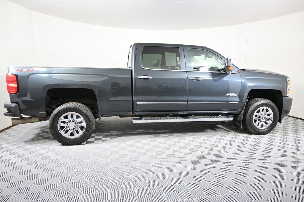 Used 2019 Chevrolet Silverado 3500 High Country w/ Duramax Plus Package image 11