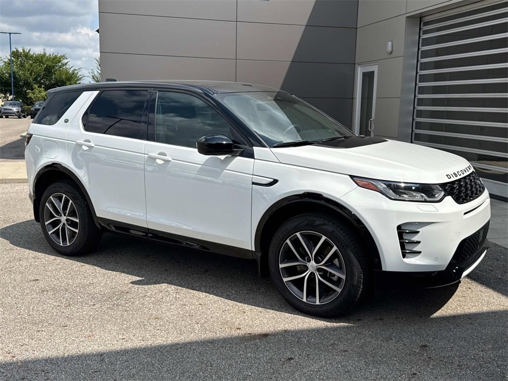 Certified 2024 Land Rover Discovery Sport Dynamic SE image 12