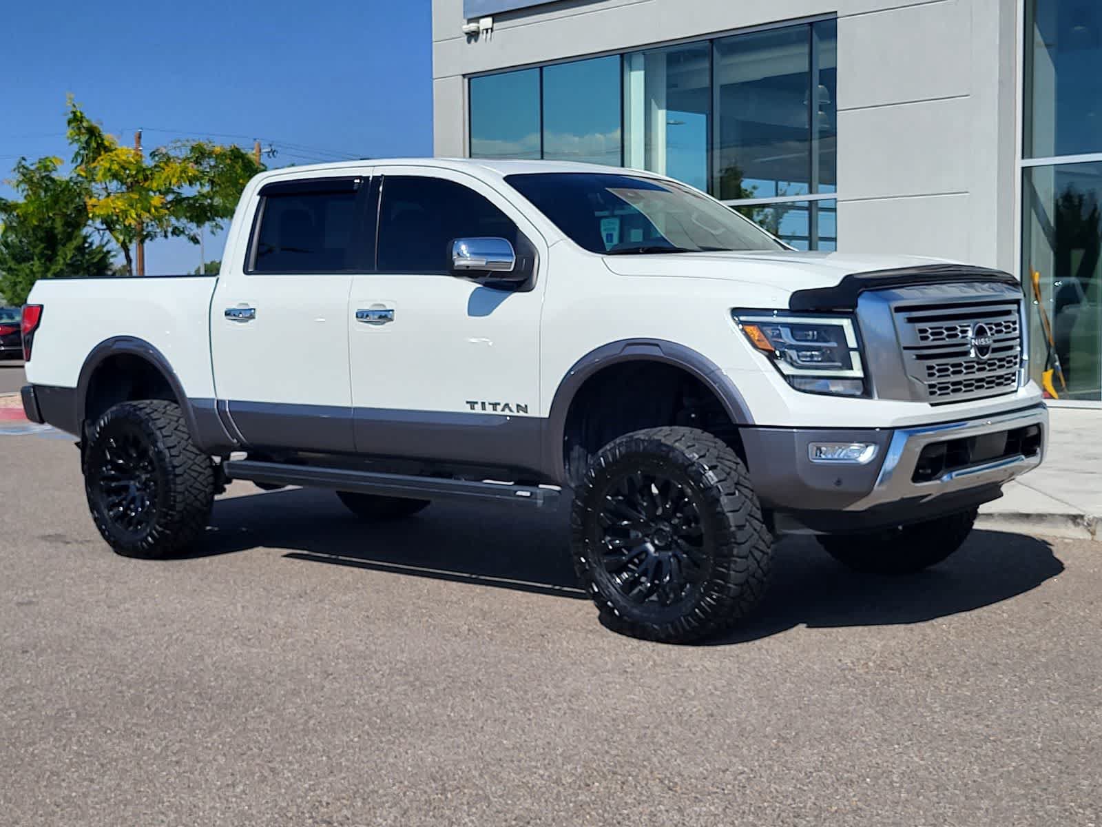 Used 2023 Nissan Titan Platinum Reserve w/ Moonroof Package AWD/4WD image 3