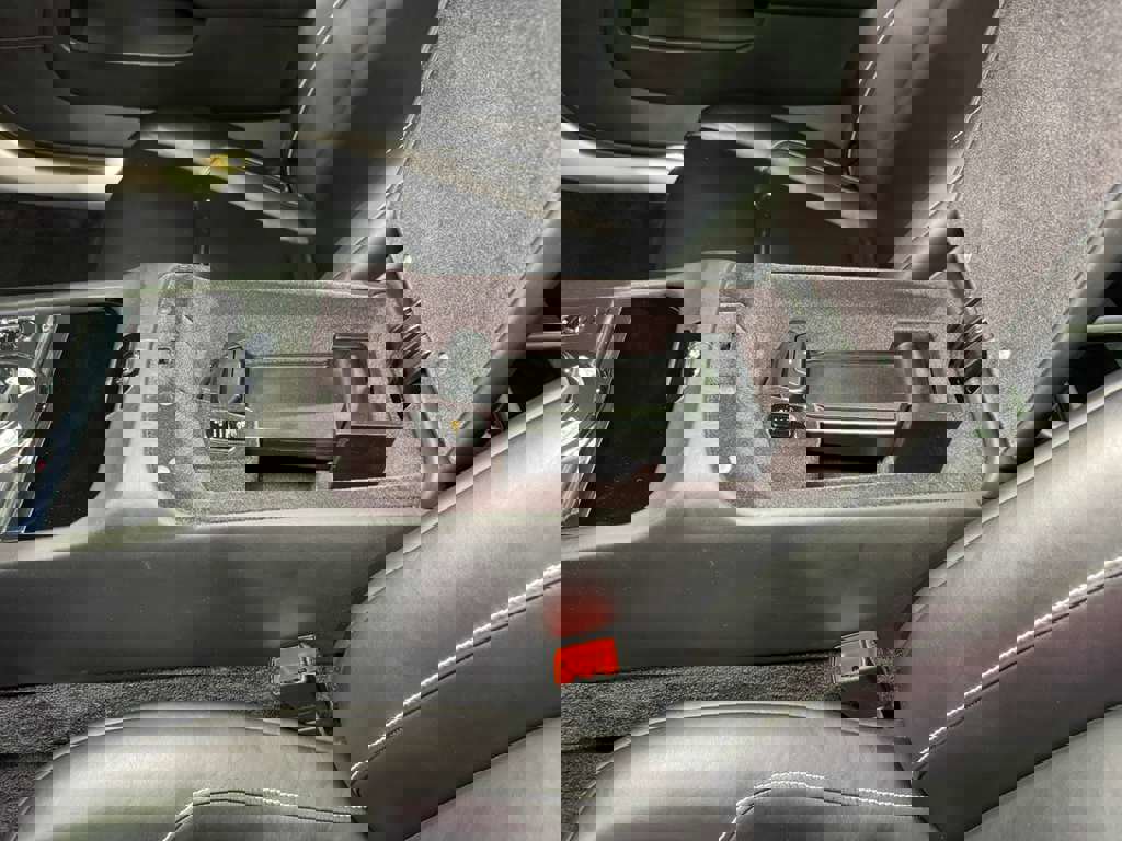 Used 2019 Rolls-Royce Dawn image 34