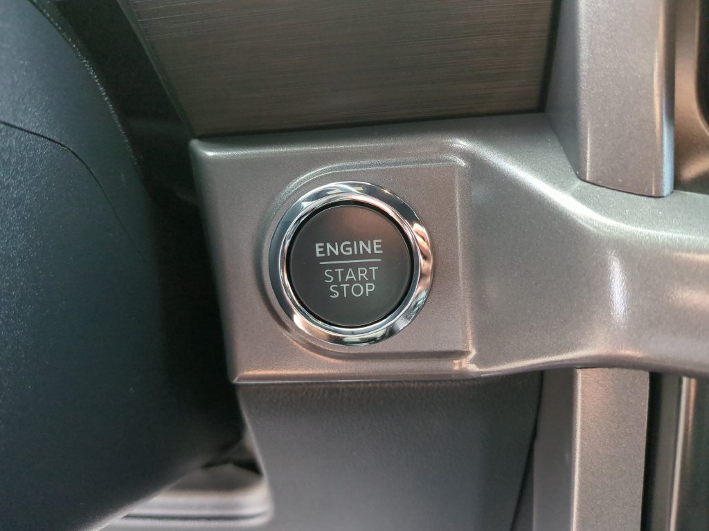 Certified 2025 Ford F150 XLT w/ Equipment Group 302A MID AWD/4WD image 31