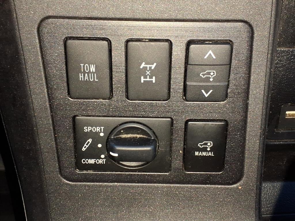 Used 2020 Toyota Sequoia Platinum image 23