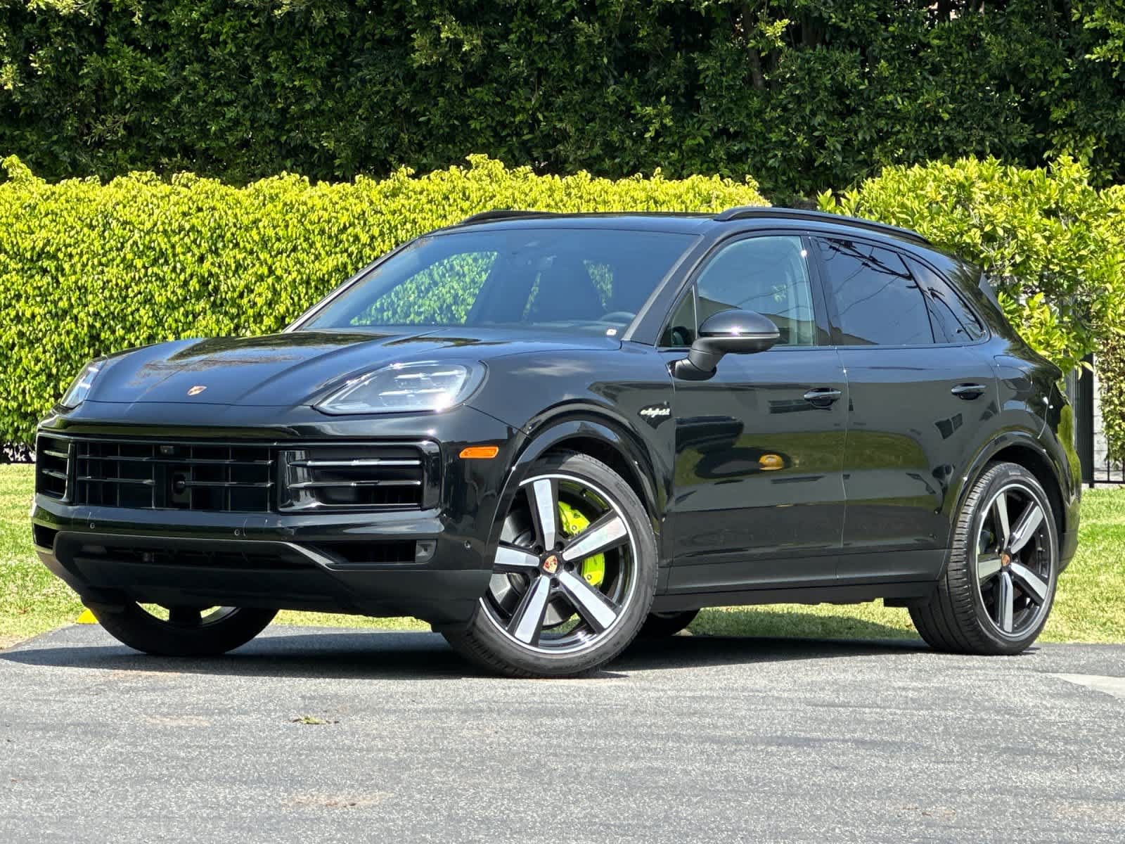 New 2025 Porsche Cayenne S AWD/4WD image 1
