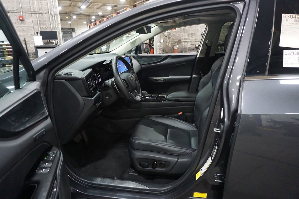 Used 2023 Lexus NX 350 AWD image 2
