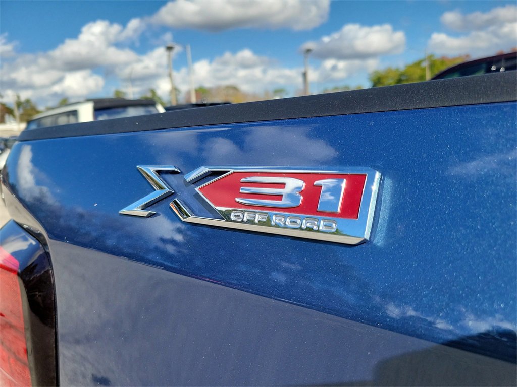 New 2026 GMC Sierra 1500 Elevation w/ Elevation Premium Package image 9