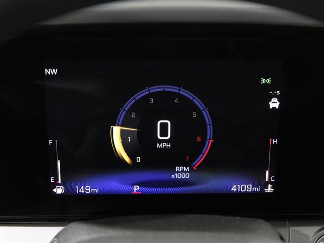 Used 2025 Chevrolet Trax LT image 8