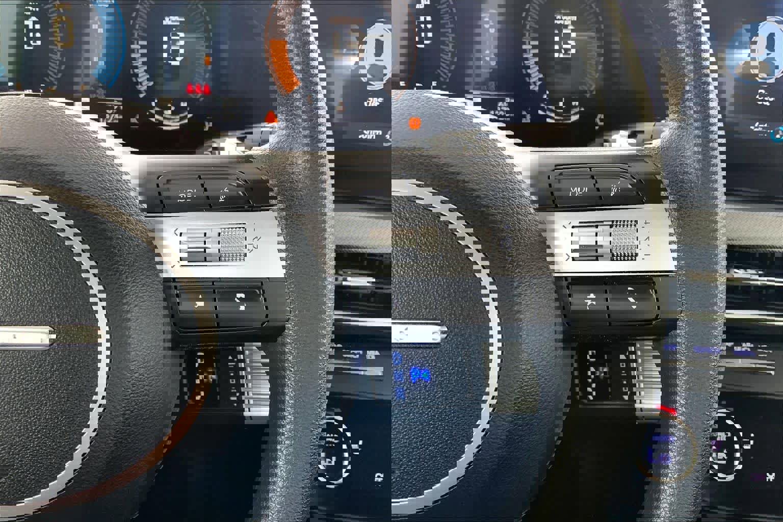 Used 2025 Hyundai Sonata SEL FWD image 25