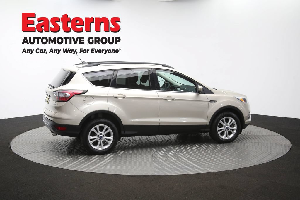 Used 2018 Ford Escape SE w/ SE Sync 3 Package AWD/4WD image 43