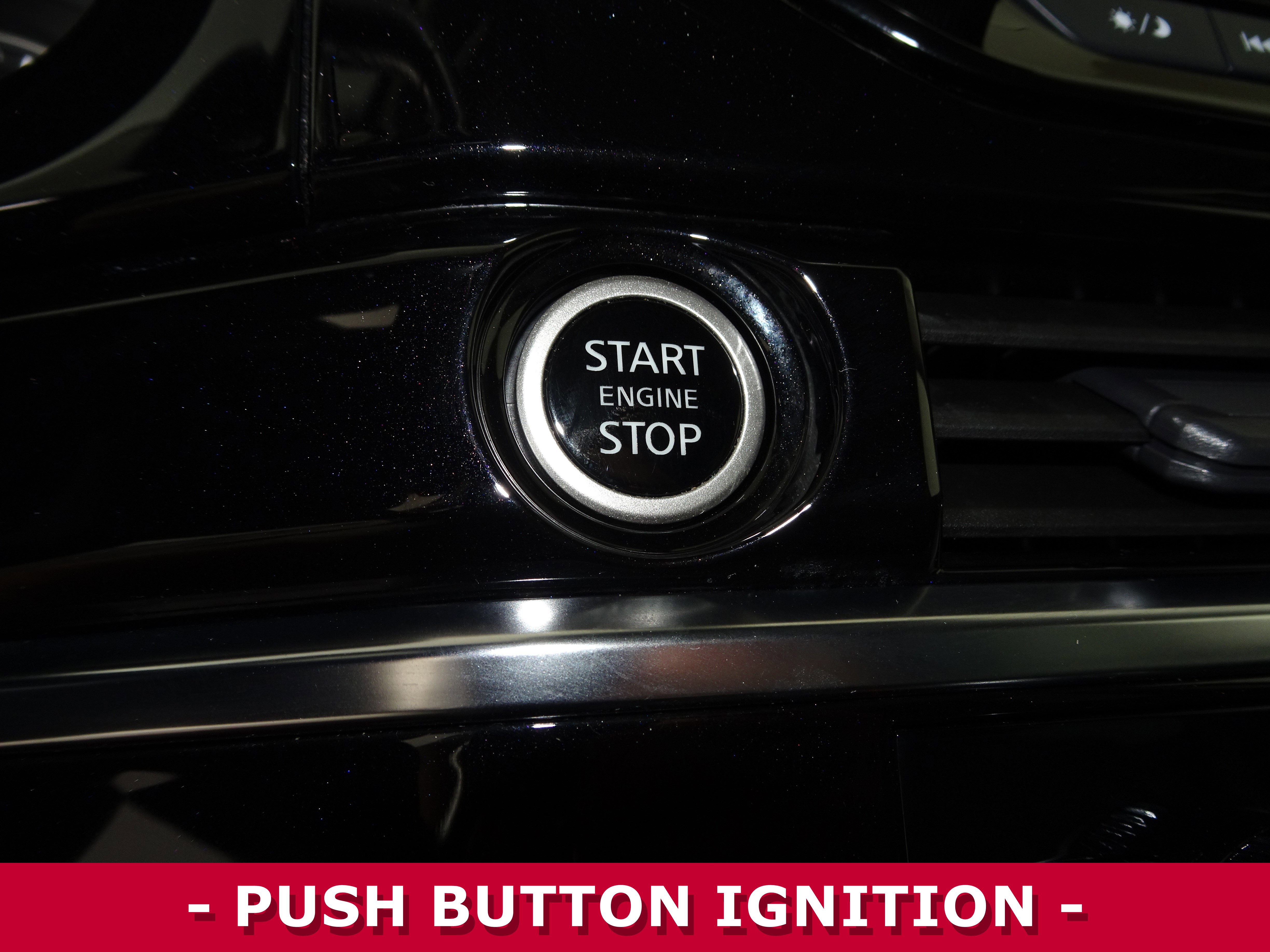 Used 2023 Nissan Pathfinder SV image 16