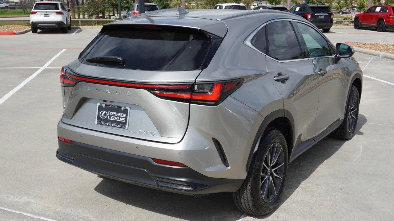 Used 2025 Lexus NX 250 FWD w/ Towing Package (2000 Lbs) image 6
