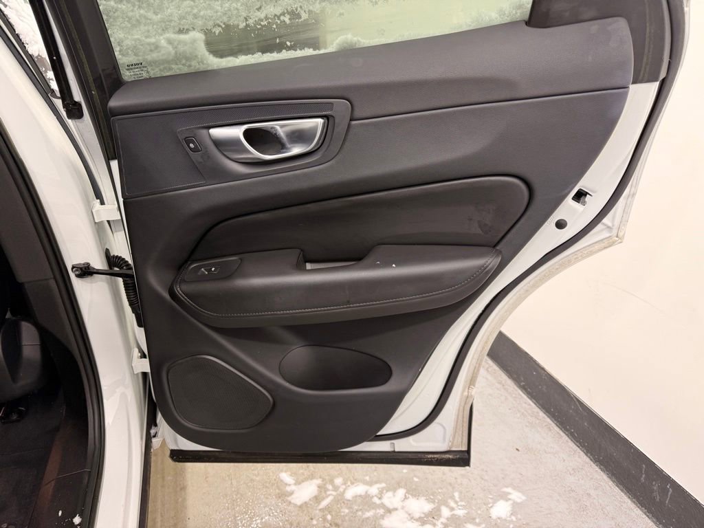 Used 2023 Volvo XC60 B5 Plus w/ Protection Package Premier image 24