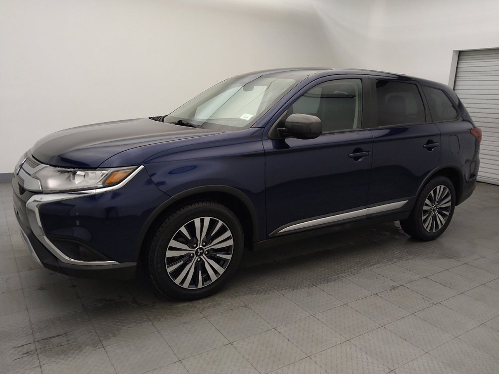 Used 2020 Mitsubishi Outlander ES image 2