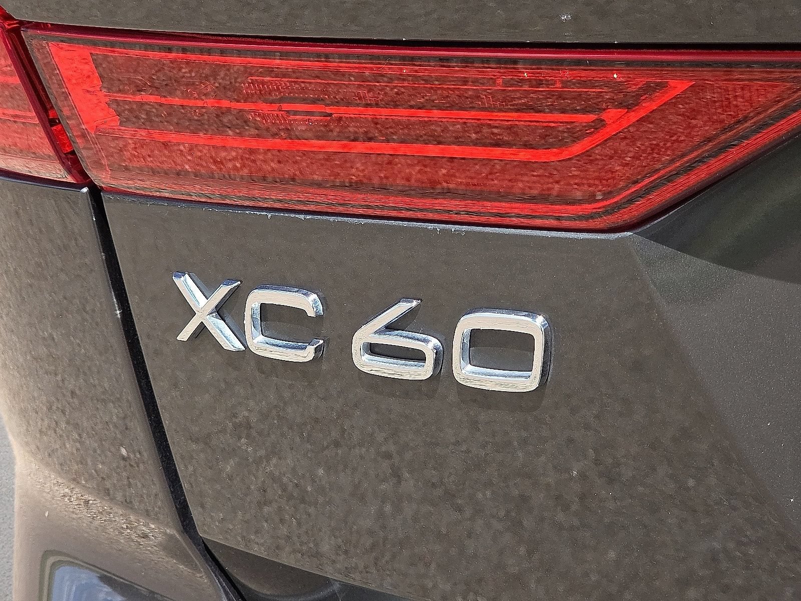 Used 2022 Volvo XC60 B5 Momentum AWD/4WD image 16