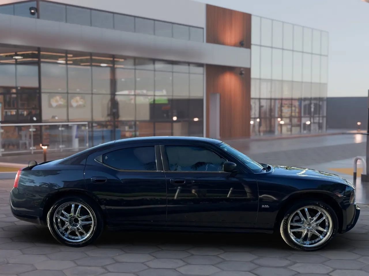 Used 2006 Dodge Charger SXT w/ Popular Equipment Group image 7